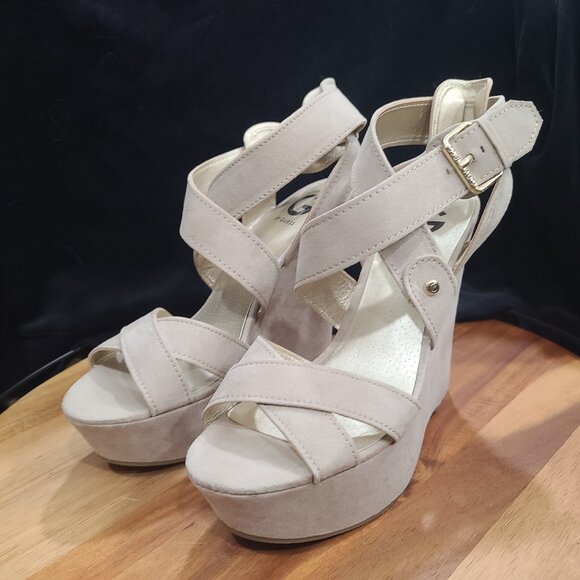 High heel wedge shoes in nutral beige color in suede - Picture 2 of 7